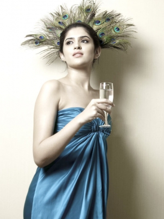 Deeksha Seth sexy Images