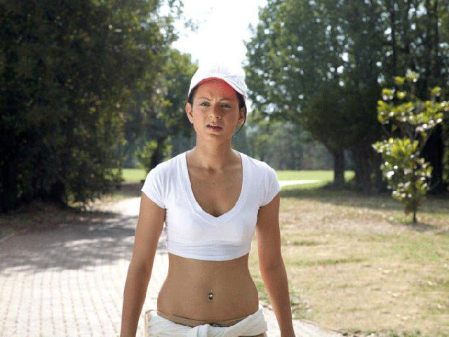 Kangana topless pics