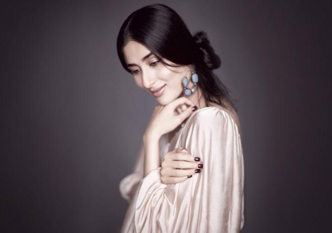 Kareena Kpoor Bikini pics